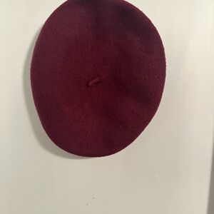 Classic Burgundy Wool Beret 💯 WOOL